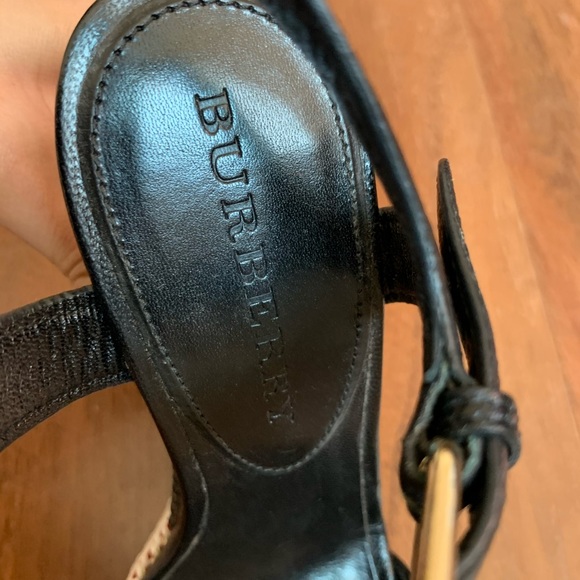 Burberry wedge sandals size 35 - Picture 2 of 4